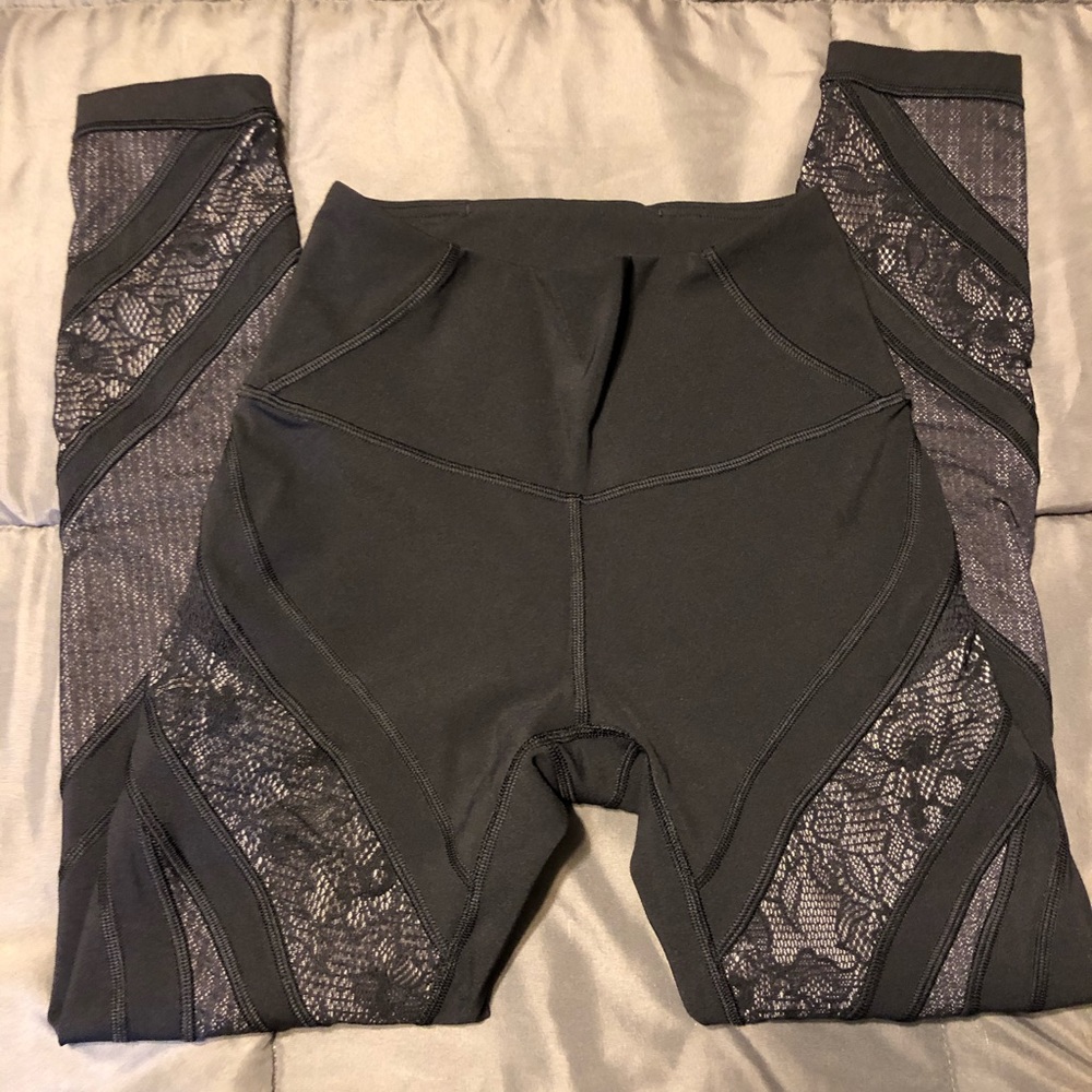 Lululemon Wunder under high waisted leggings
